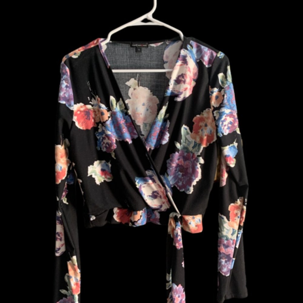 Black Floral Crop Top